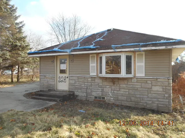 228 Dellwood Ave photo 1