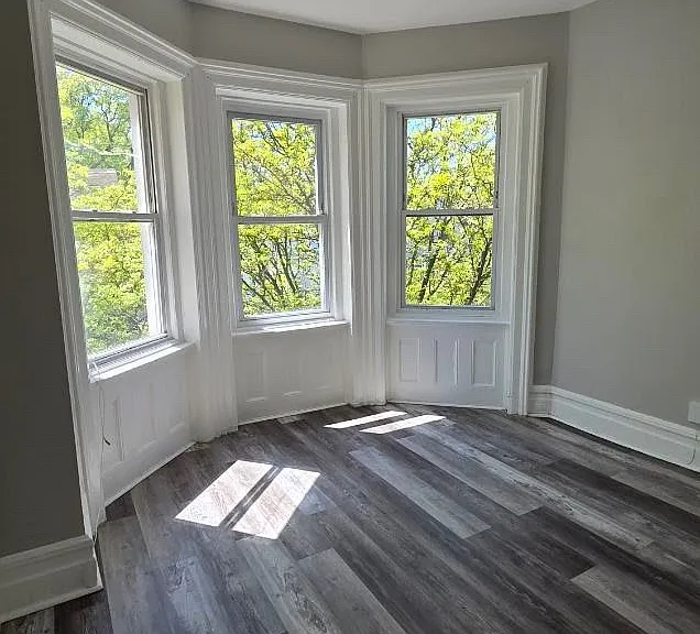 53 9th Ave #1 — Photo 3