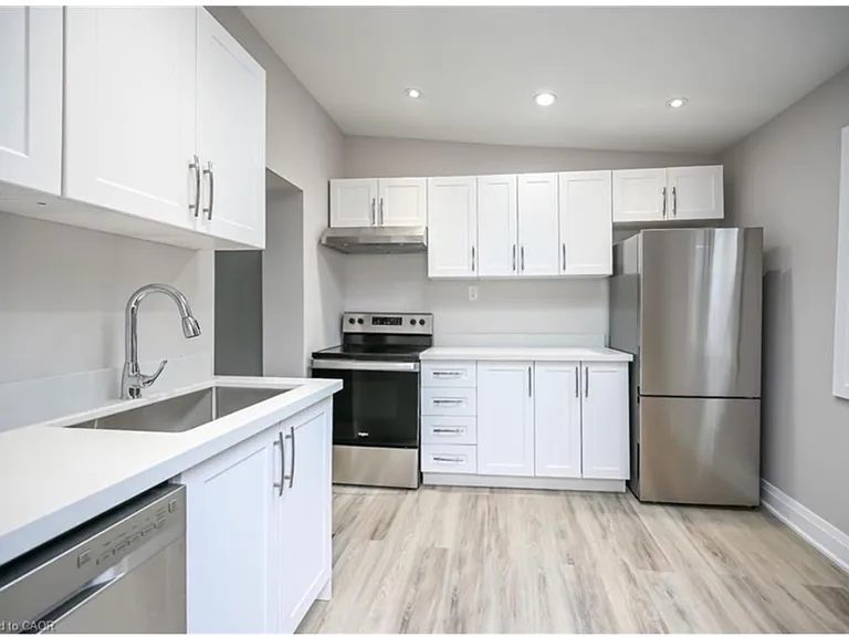 1024 Cannon St E — Photo 6