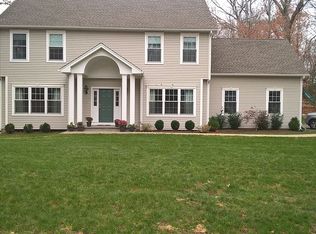123 Papurah Rd, Fairfield, CT 06825