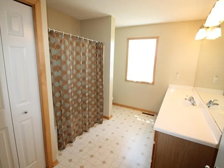 8487 Jonquil Ln N — Photo 18