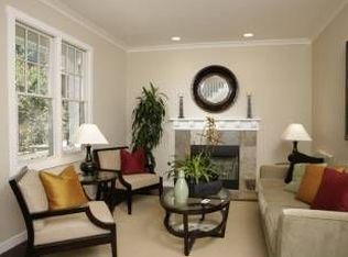 27 Hobart Ave, San Mateo, CA 94402