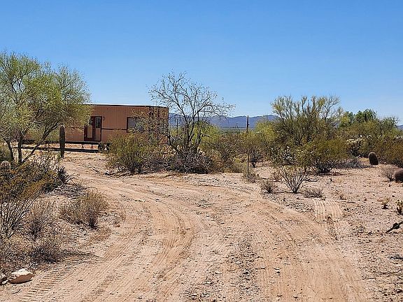 3rd image of 2492 N Camino Avra