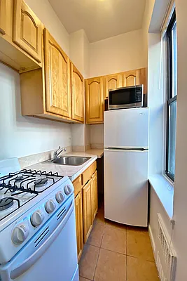 Rented by Douglas Elliman | media 8