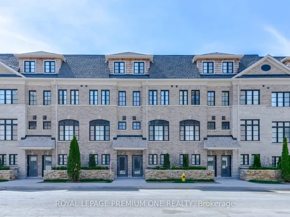 31 Salvador Allende Ct, Toronto, ON M6G 0A3