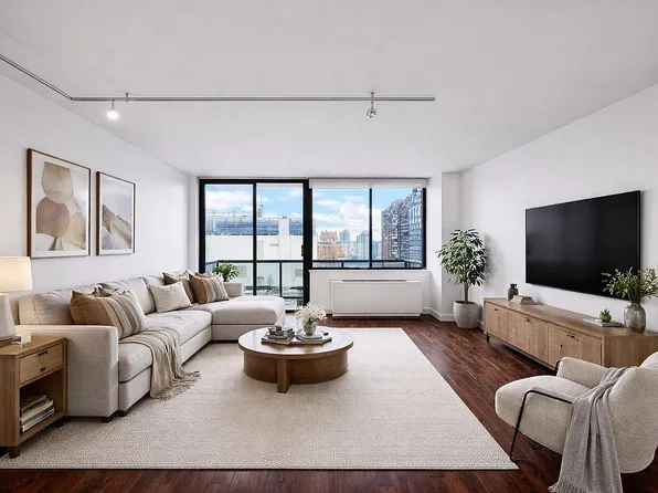 255 E 49th St #31CC, New York, NY 10017