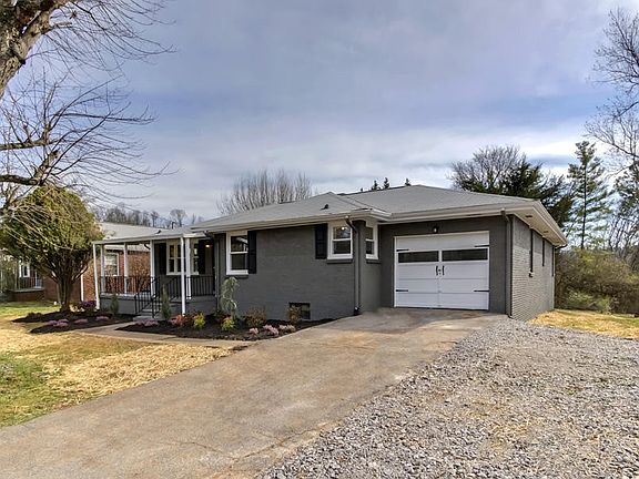 2nd image of 3807 SE Sevierville Pike