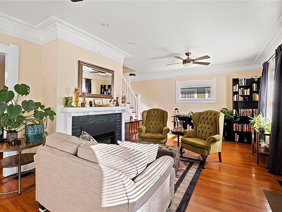 3rd image of 3822 Virginia Ave
