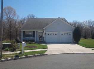 200 Snowy Egret Ln, West Deptford, NJ 08086