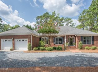 7 Overcup Ln, Pinehurst, NC 28374