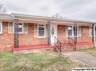 2802 Penland Ave NW, Huntsville, AL 35810