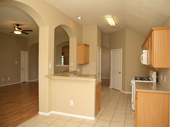 3rd image of 13004 Winter Springs Dr