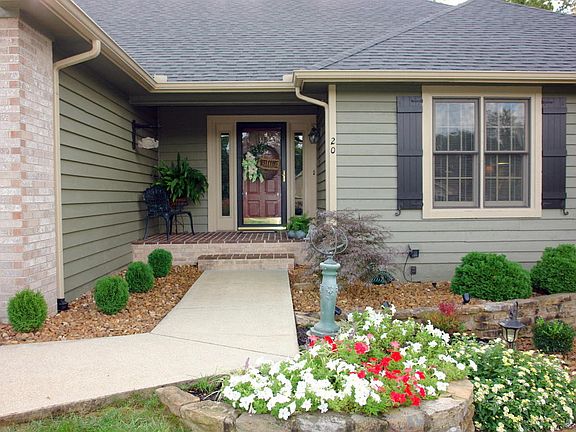 3rd image of 20 Creigmont Ln