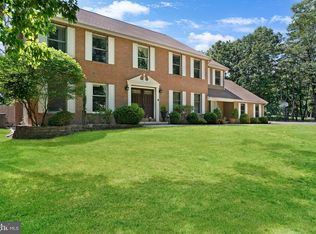 1 Madison Ct, Southampton, NJ 08088