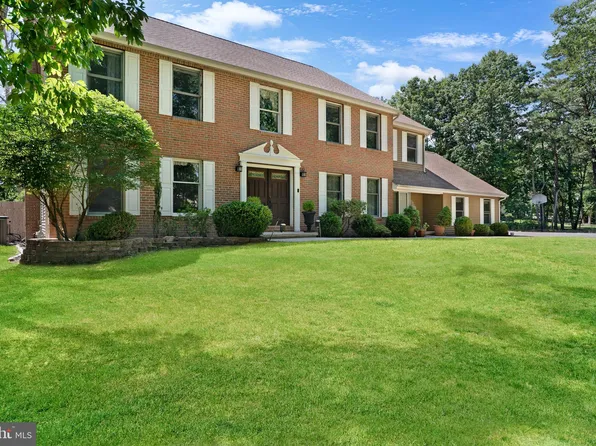 1 Madison Ct, Southampton, NJ 08088