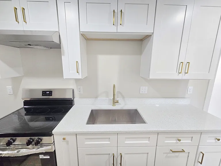 1919 Dr Martin Luther King Jr St S #1919 — Photo 5