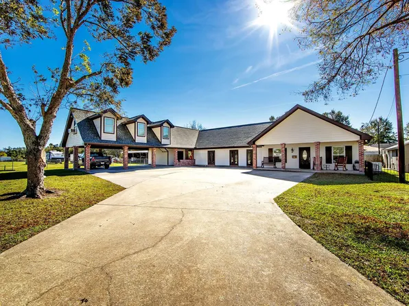 104 Pasture Ct, Thibodaux, LA 70301