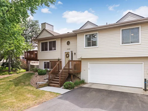 1310 Deercliff Ln, Eagan, MN 55123