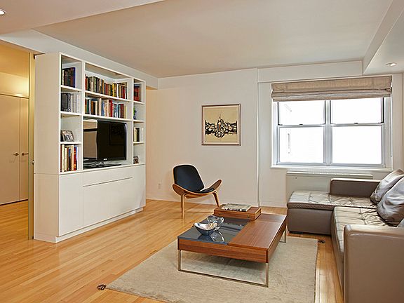 5th image of 201 E 79th St APT 8J