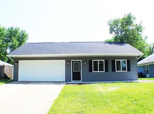 141 Fernwood Rd, Montgomery, IL 60538