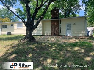 2740 Radcliffe Dr, Florissant, MO