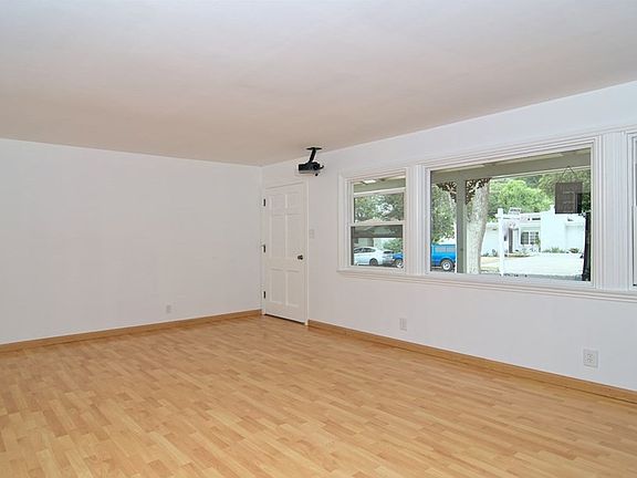 5th image of 21220 Velicata St