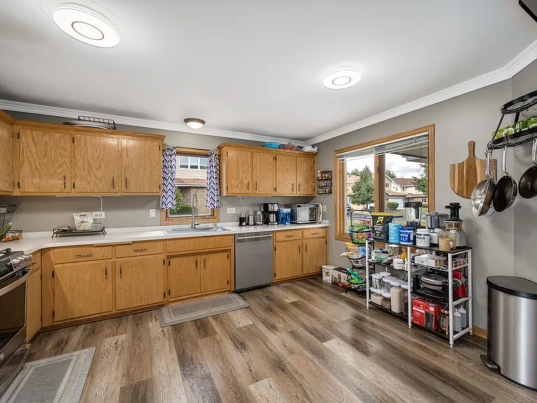 19322 Lisadell Dr — Photo 11