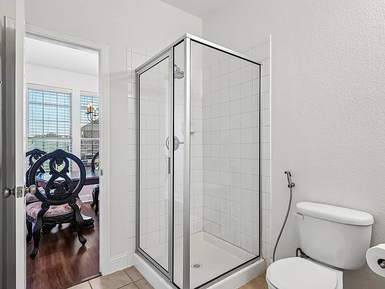 6006 Shadywood Ln — Photo 32