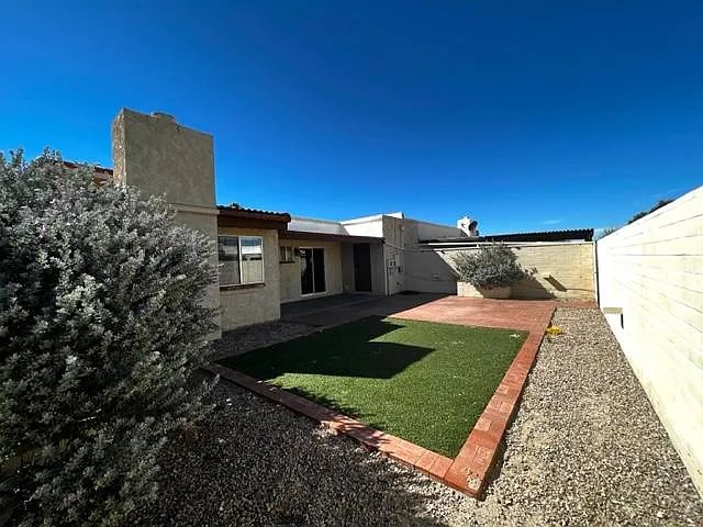 1410 W Cerrada Colima — Photo 47