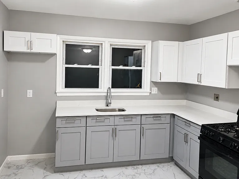 158 3rd Ave #2R — Photo 14