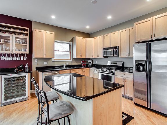 5th image of 1805 W Armitage Ave #1