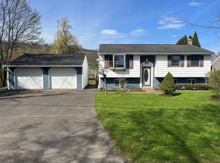 128 Barton Rd, Apalachin, NY 13732