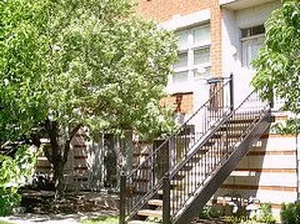 855 W Erie St #19, Chicago, IL 60642