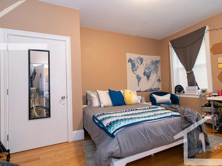 8 Glenville Ave #2 — Photo 17