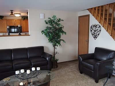 3rd image of 5933 W 92nd Pl