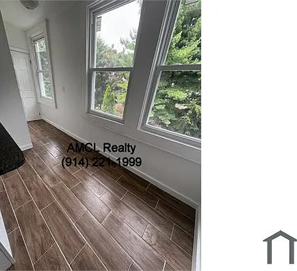 143 Voss Ave #3