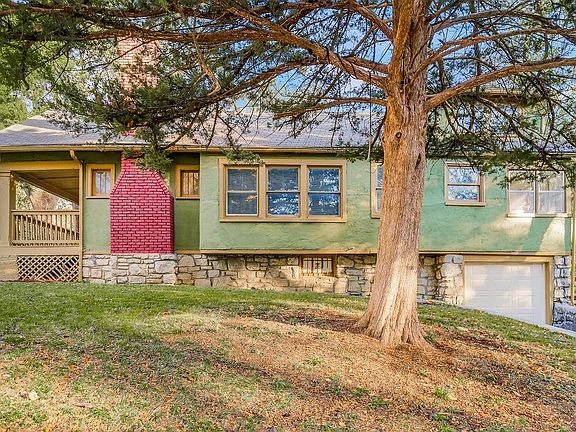 4th image of 6637 Lydia Ave