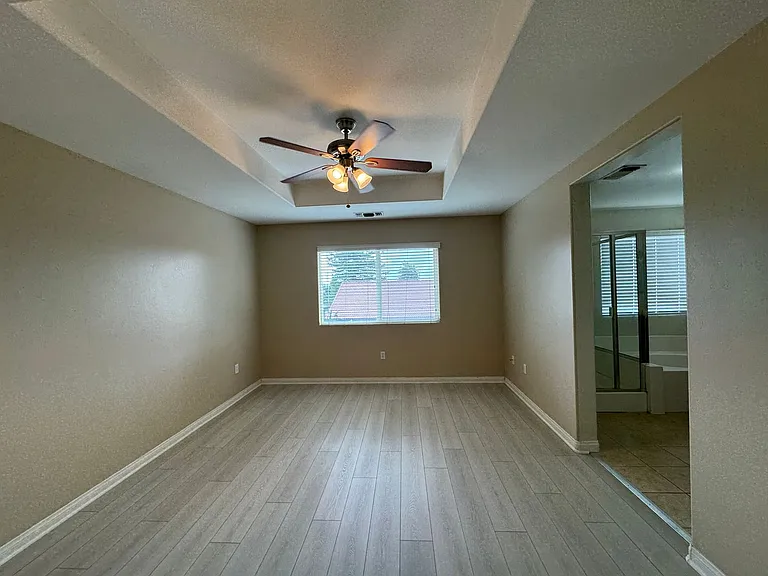 6417 Brewer Creek Dr — Photo 6