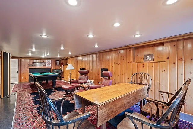 2407 S Garfield St — Photo 42