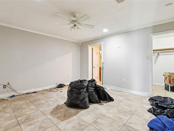 5th image of 6916 Camberley Dr