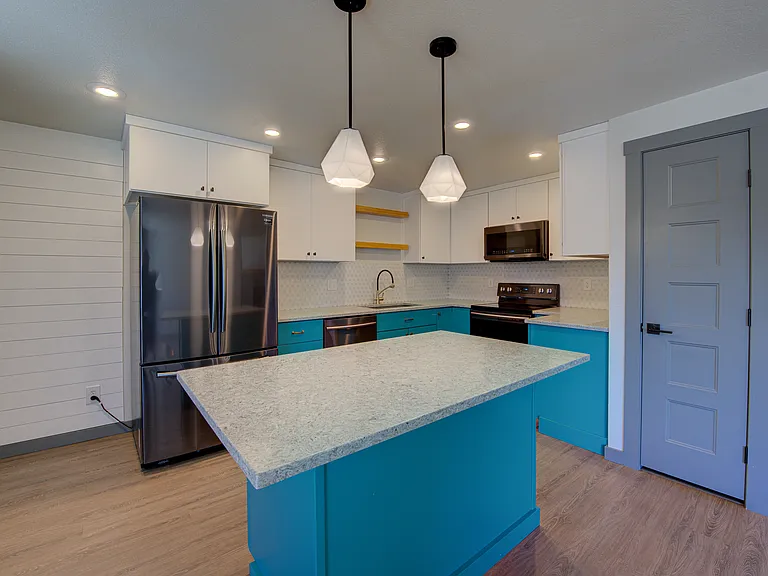 2034 S Division Ave — Photo 19