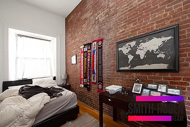 Rented by R New York