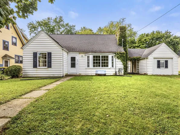 936 Perkins AVENUE, Waukesha, WI 53186
