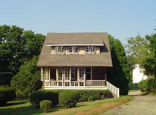 6 Chapel Ln, Westerly, RI 02891