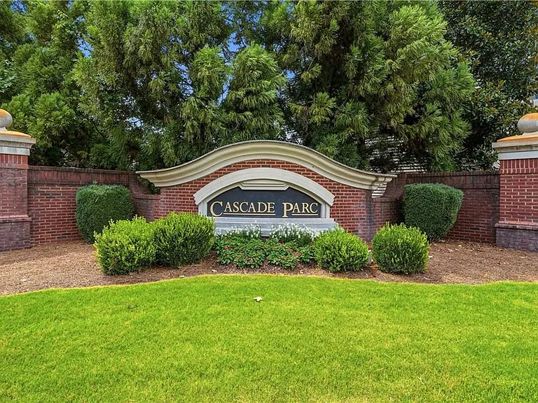 3353 Parc Dr SW — Photo 2