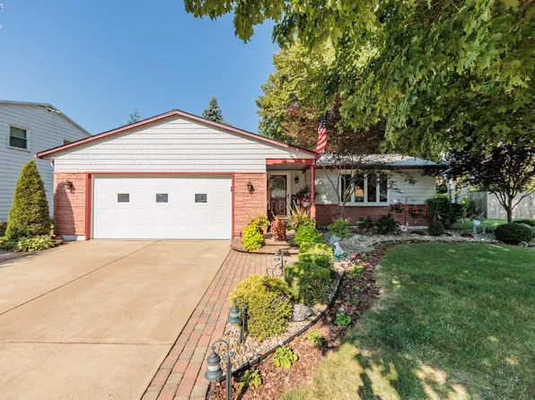 824 Strowbridge Dr, Huron, OH 44839