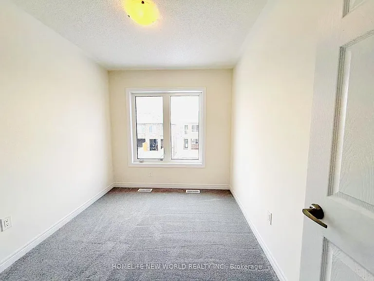 925 Crowsnest Holw — Photo 26