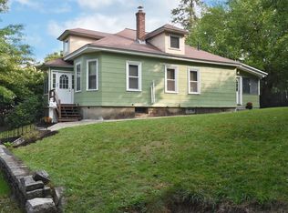 35 Standish St, Worcester, MA 01604