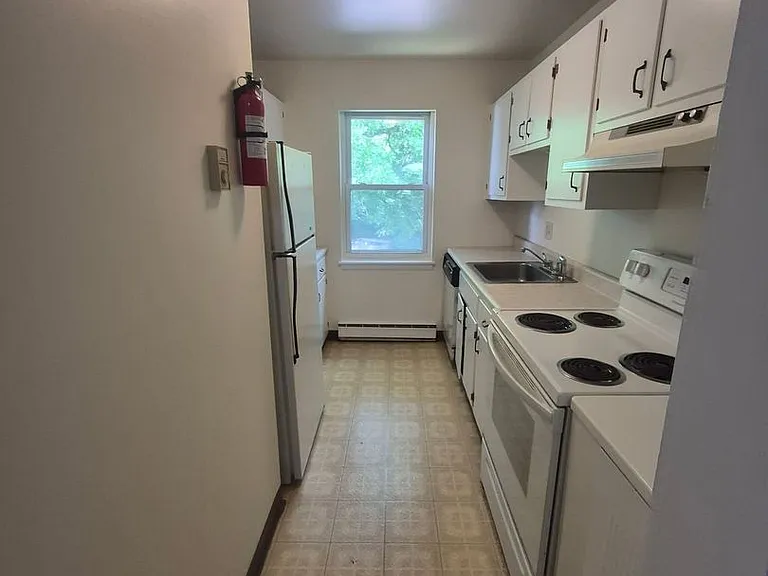 404 Woodcliff Ave — Photo 4