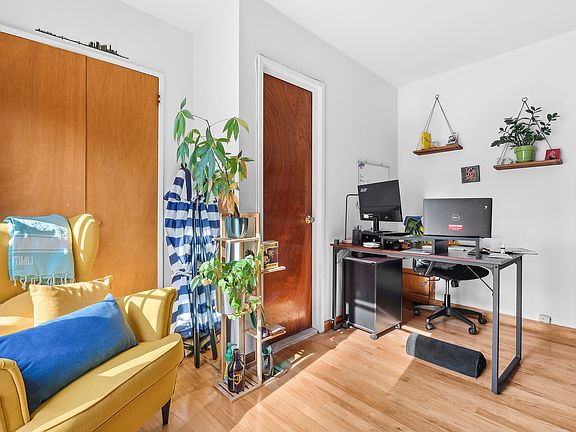 5th image of 345 W 87th St #Penthouse F